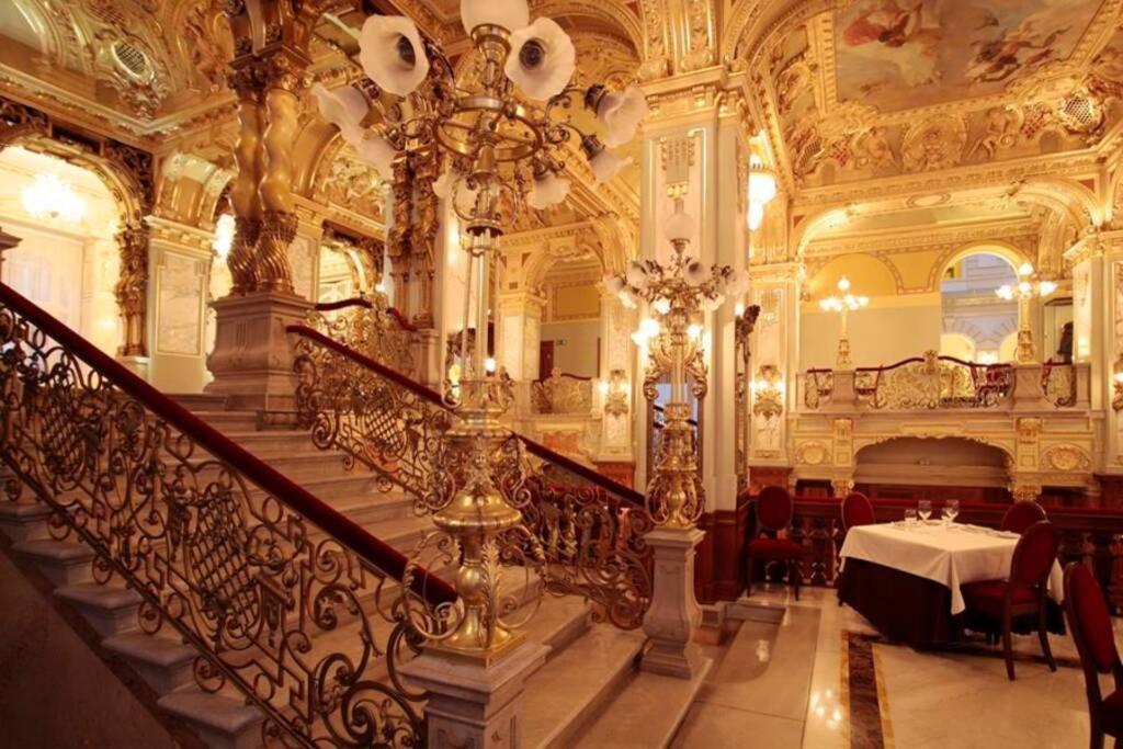 Contemporary Hidden Gem Art-Deco Residence Budapest Bagian luar foto