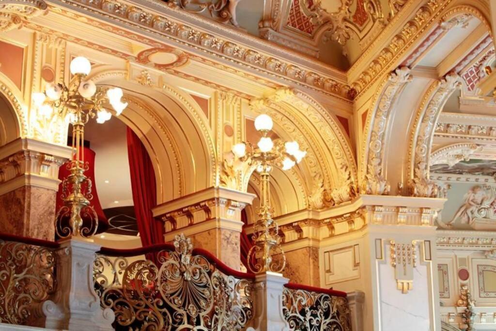 Contemporary Hidden Gem Art-Deco Residence Budapest Bagian luar foto